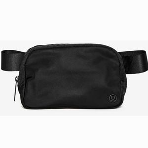 Difficult to Find ~ LULULEMON Athletica Everywhere Belt Bag